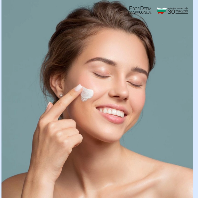 Những Lưu Ý Quan Trọng Khi Chăm Sóc Da Khô Nhạy Cảm Những Lưu Ý Quan Trọng Khi Chăm Sóc Da Khô Nhạy Cảm